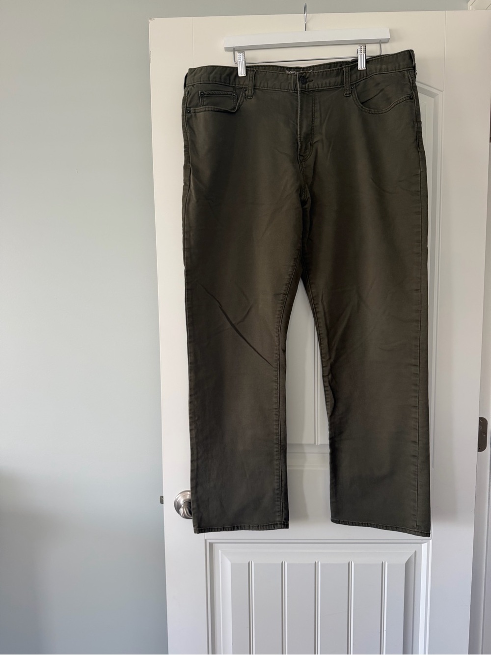 Banana Republic Men's Olive Chinos